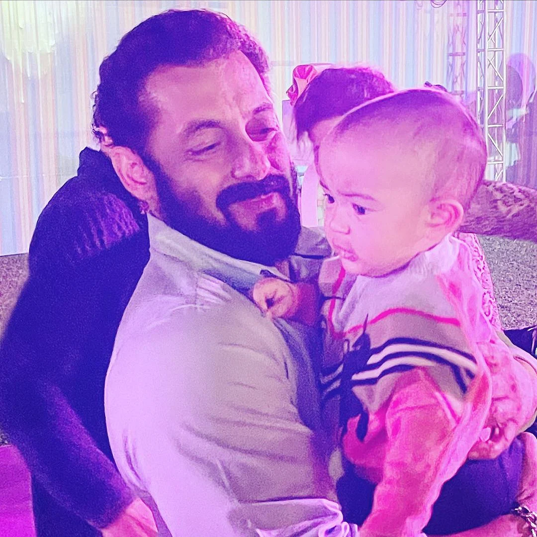 Pics: Salman Khan & Niece Ayat's B'day Bash at Actor's Farmhouse