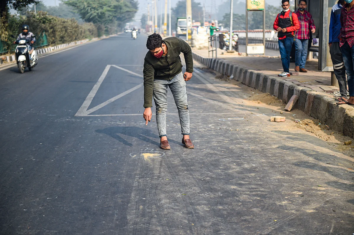 A scene at the site of an encounter that took place in Shakarpur area of East Delhi, Monday, 7 Dec, 2020. The police arrested five persons after the encounter, and it is suspected that some of them might have links to terror groups. 