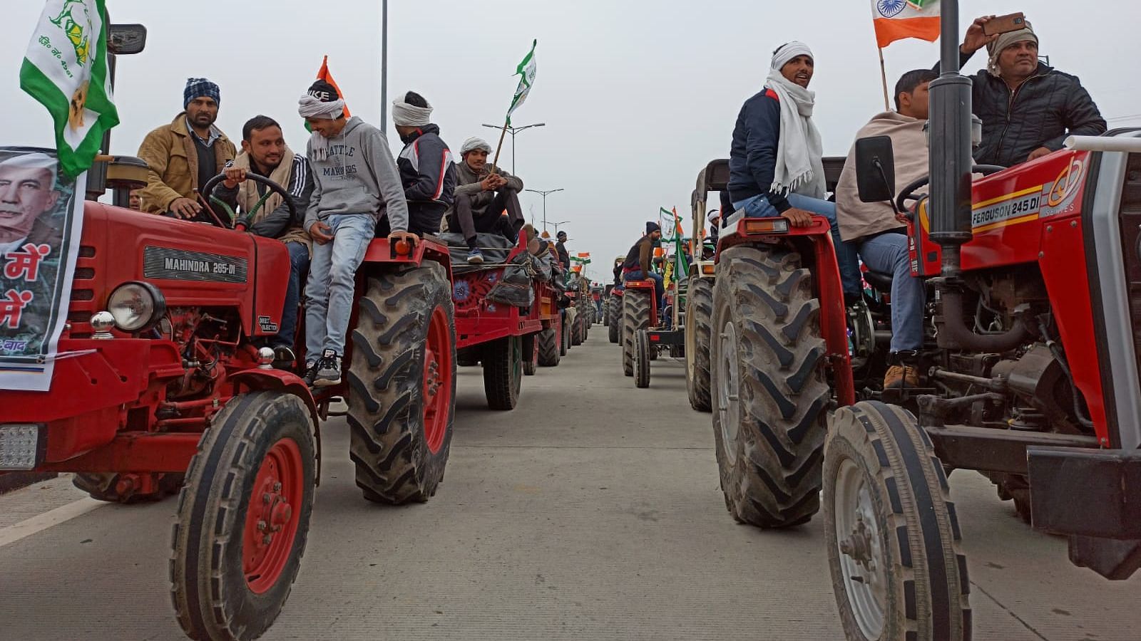 Farmers protesting  the three contentious farm laws have announced tractor rallies on 26 January, Republic Day.