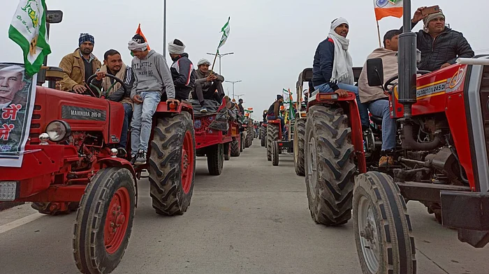 Farmers protesting the three contentious farm laws will hold tractor rallies on 26 January, Republic Day.