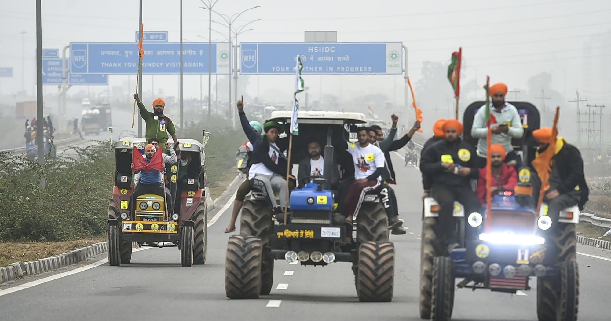 Farmer Unions Meet Delhi Police Ahead of R-Day Tractor Rally