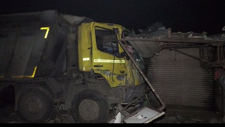 15 Labourers Sleeping near Road Crushed to Death by Truck in Surat
