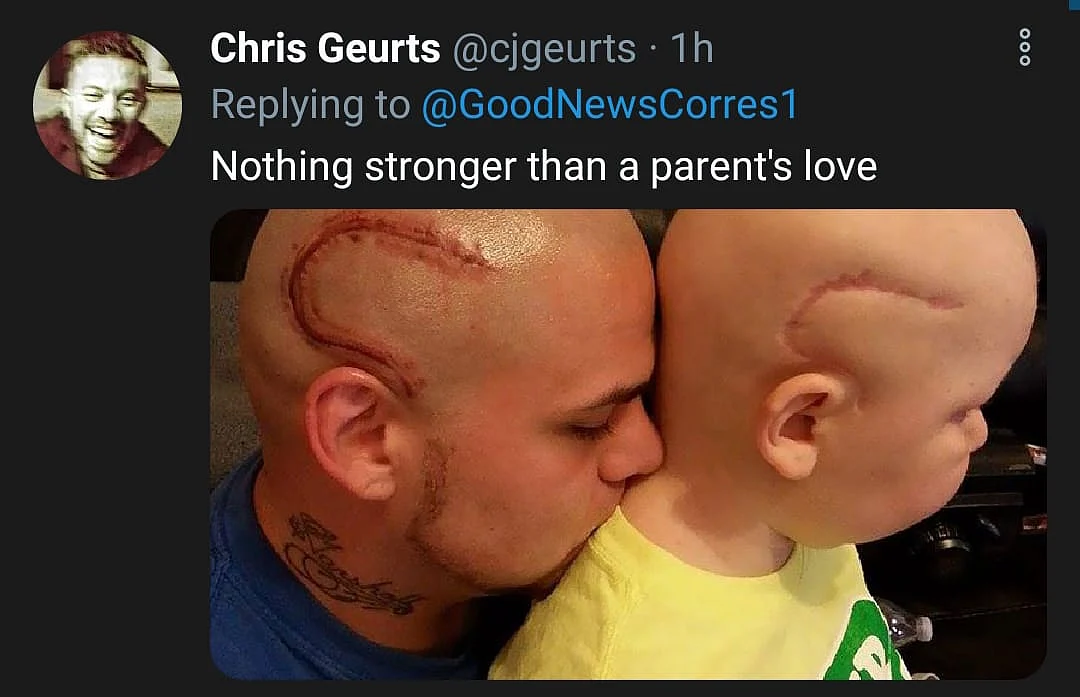 Twitter Reacts to Moving Video of a Mom Supporting Her Daughter