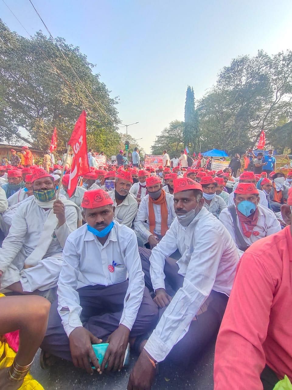 Farmers from 21 districts of Maharashtra have made their way to Mumbai to protest against the Centre’s farm laws.