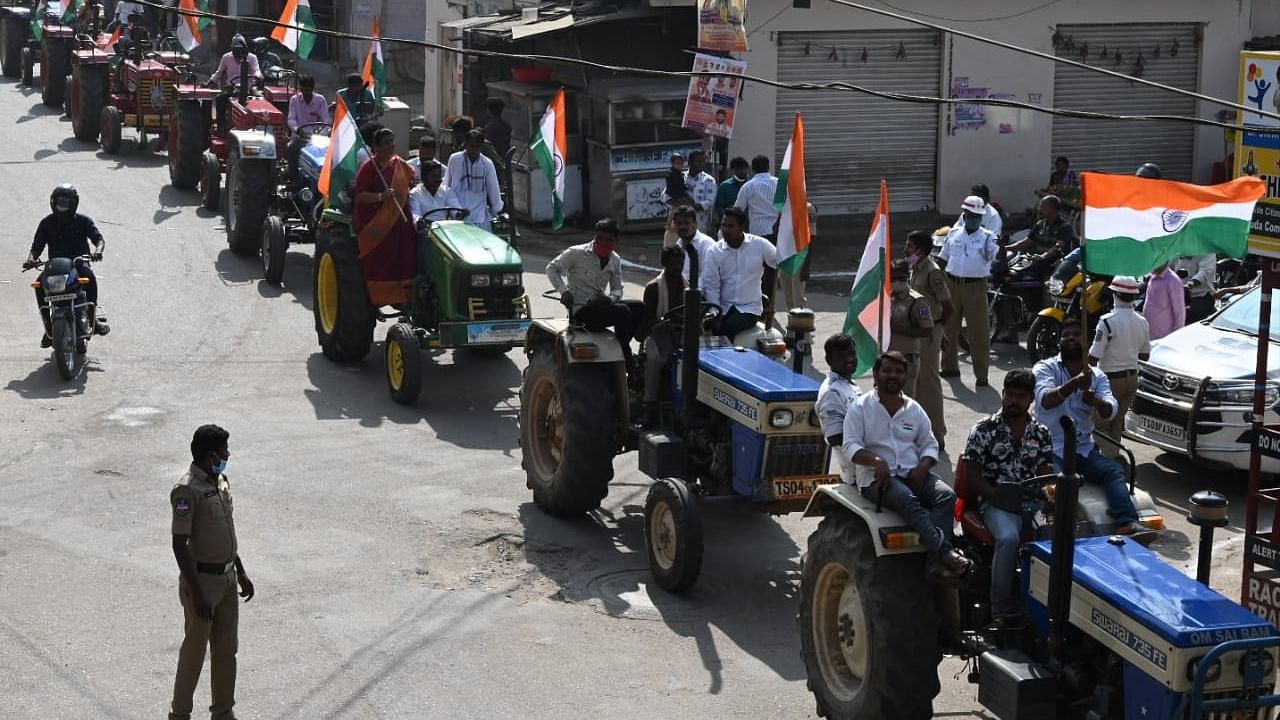 Telangana farmers launch tractor rally to protest new farm laws. &nbsp;