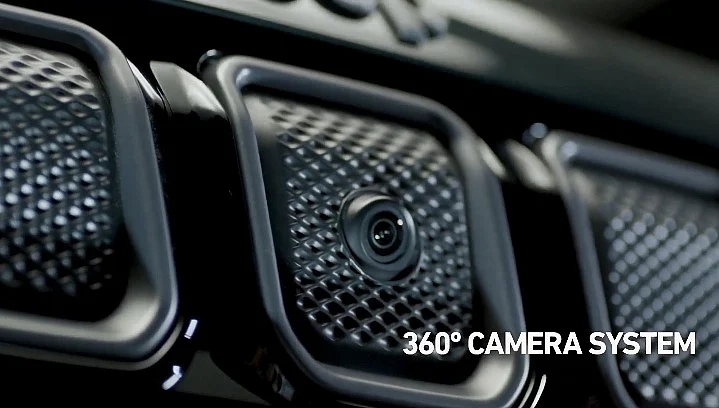 A new 360 degree front facing camera sits in the centre grille box on the new Jeep Compass 2021.