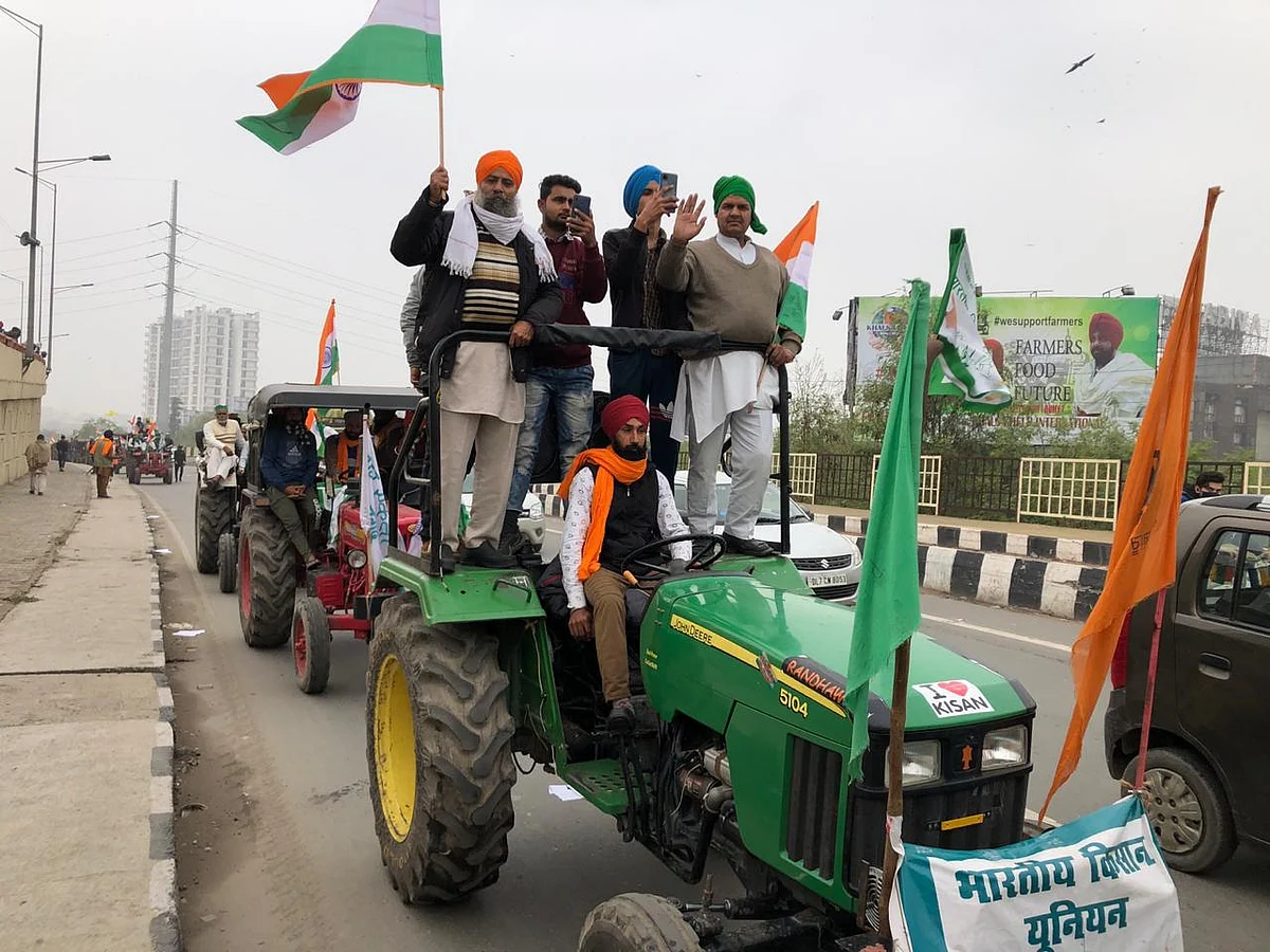 ‘Rehearsal for 26 Jan’: Show of Strength at Farmers’ Tractor Rally