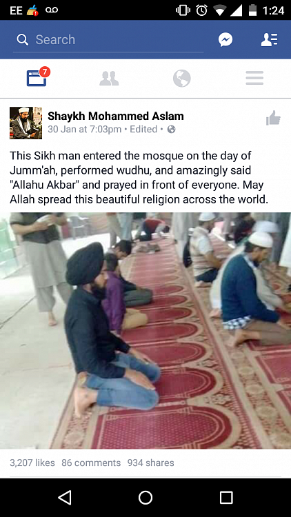 Old Image of Sikh Man Offering Namaz Revived Amid Farmers’ Protest