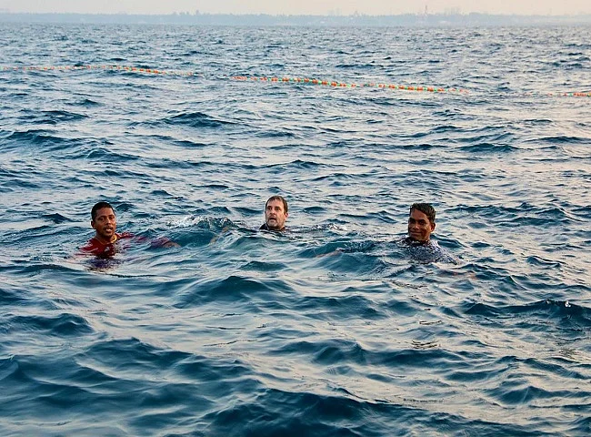 Rahul Gandhi Ventures Into Sea, Swims With Kerala Fishermen