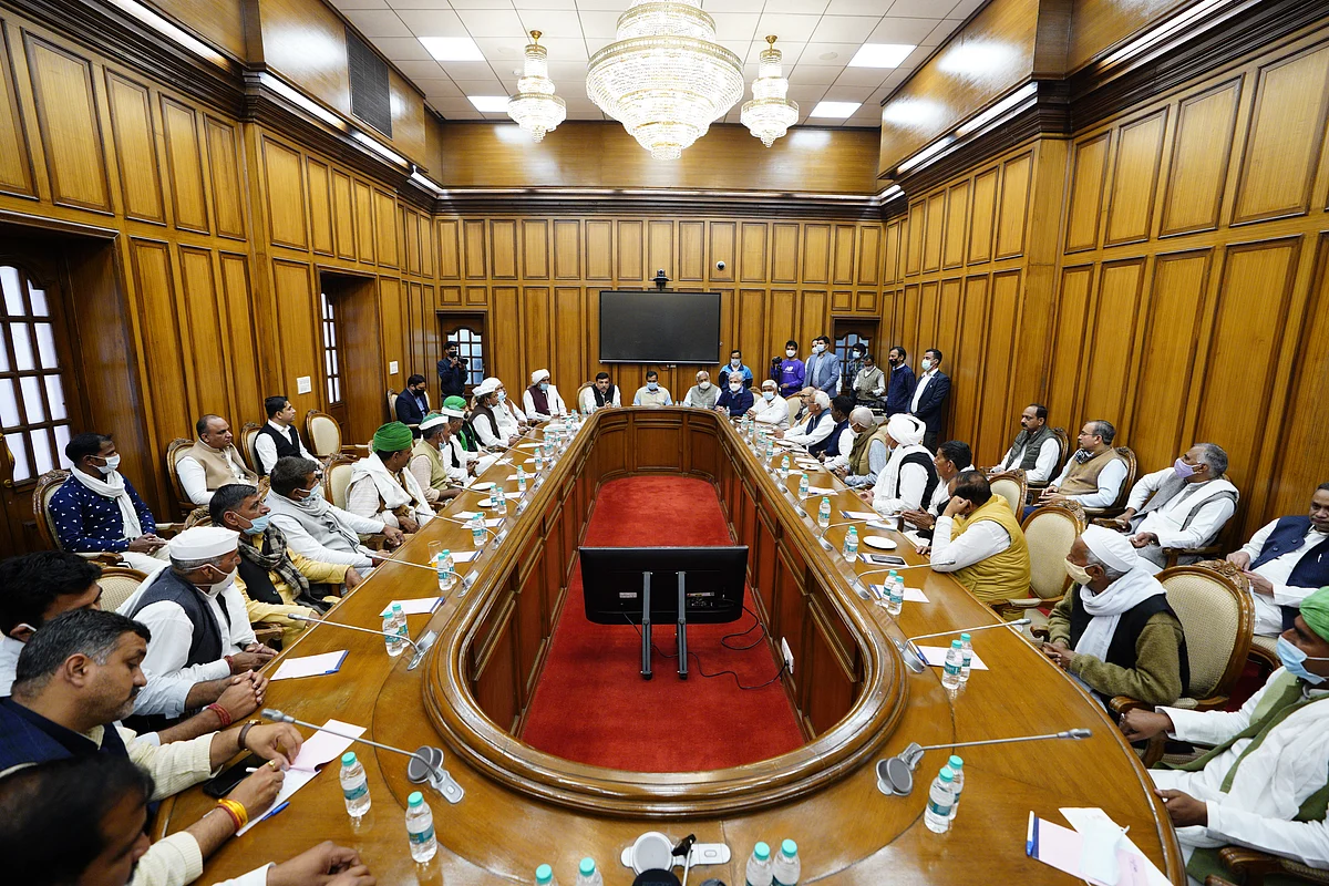 New Laws a Death Warrant: Kejriwal Meets Western UP Farmer Leaders