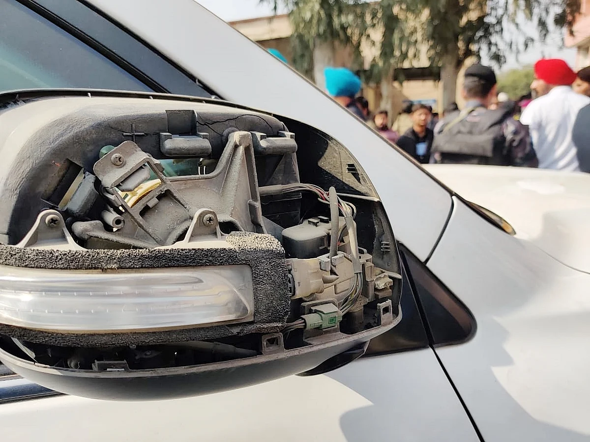 Sukhbir Singh Badal Stages Dharna after Attack on Him in Jalalabad