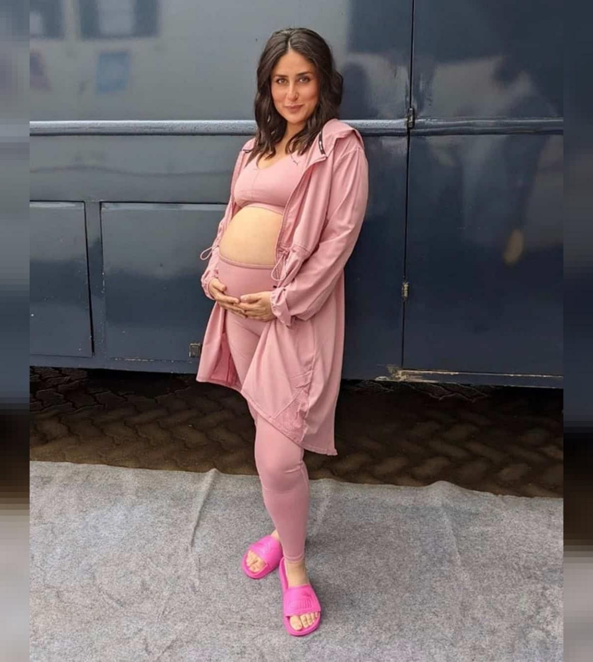 Anushka Sharma's post-birth picture brings back conversation about post-pregnancy weight loss. 