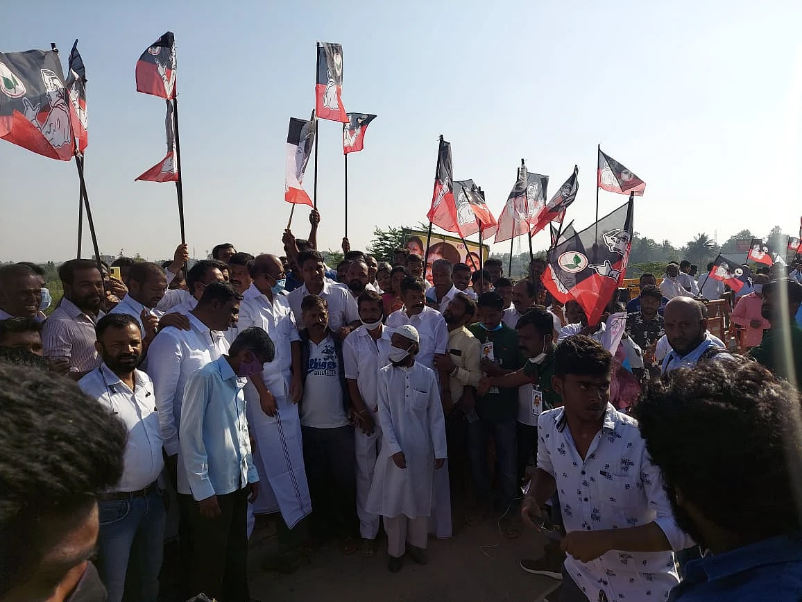 Massive crowds have gathered at Krishnagiri on the Tamil Nadu-Karnataka border.