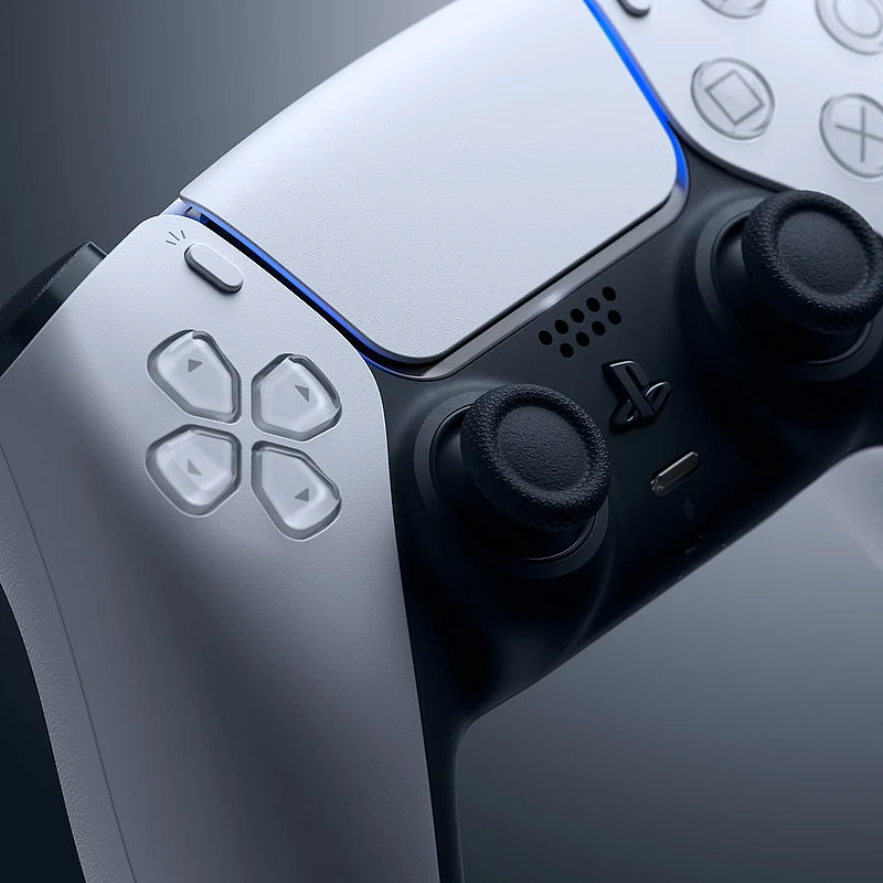 Dual Sense Controller has a built-in mic.