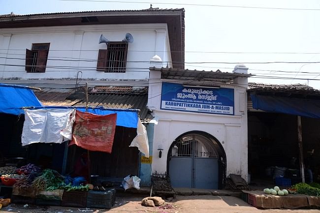 Located in Thiruvananthapuram, the market is believed to have existed since the 14th century.