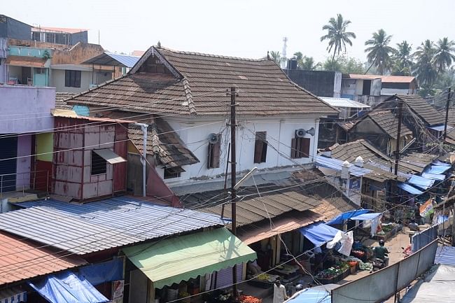 Located in Thiruvananthapuram, the market is believed to have existed since the 14th century.