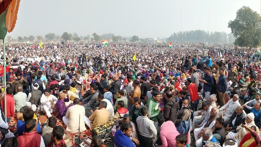 Scared Ruler Fortifies: Thousands of Farmers Attend Jind Kisan Mahapanchayat Against Farm Laws, Pass Resolution, Rakesh Tikat Present