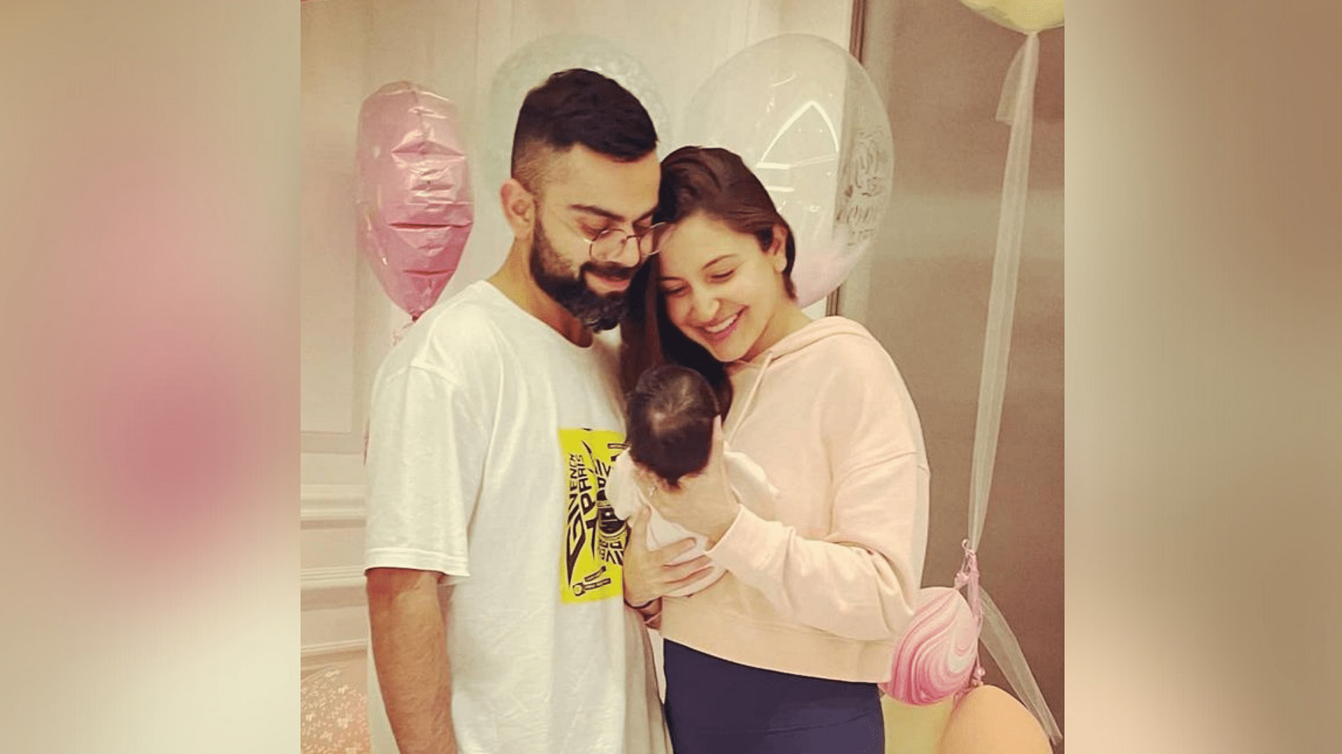 Virat Kohli and Anuskha Sharma Share First Photo of Their