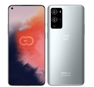 OnePlus 9 is likely to sport a display of 3120 x 1440 pixel resolution and 120Hz refresh rate.
