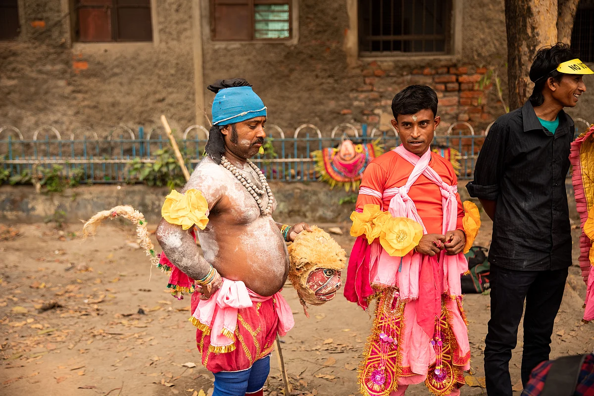 Lakkhan dresses up to perform during the march