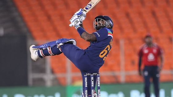 Suryakumar Yadav smashes Jofra Archer for 6 off his first ball in international cricket.&nbsp;
