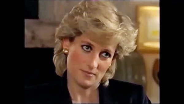 In a candid interview, Princess Diana shared stories about ‘palace plots’ and Prince Charles’ infidelity.