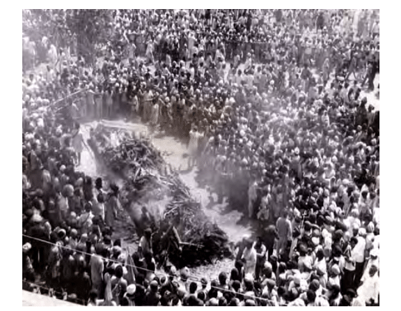 The viral photograph was of the funeral pyres of 13 Sikhs killed during clashes with Nirankaris in April 1978.