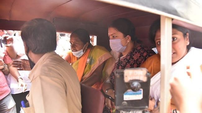 Irani even took an auto ride with Vanathi Srinivasan on Saturday, before addressing a meeting of BJP workers in the constituency.
