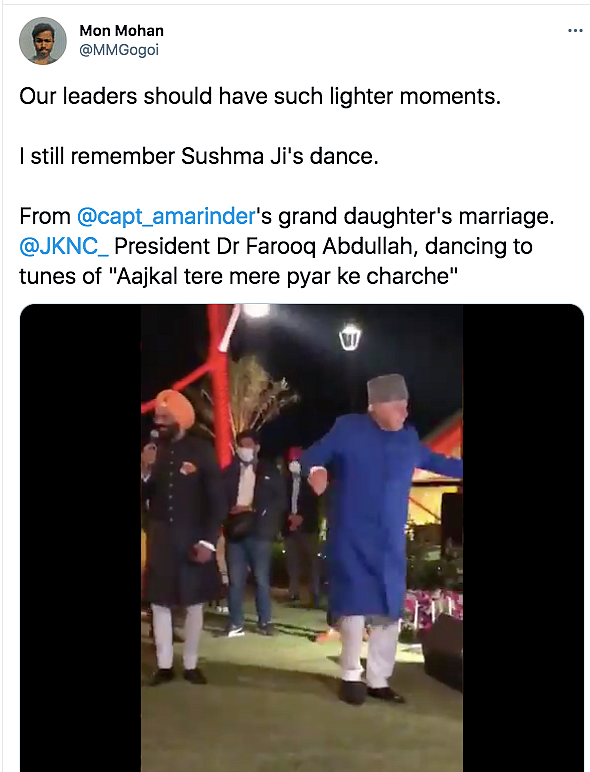 Watch: Farooq Abdullah Shakes a Leg With Amarinder Singh