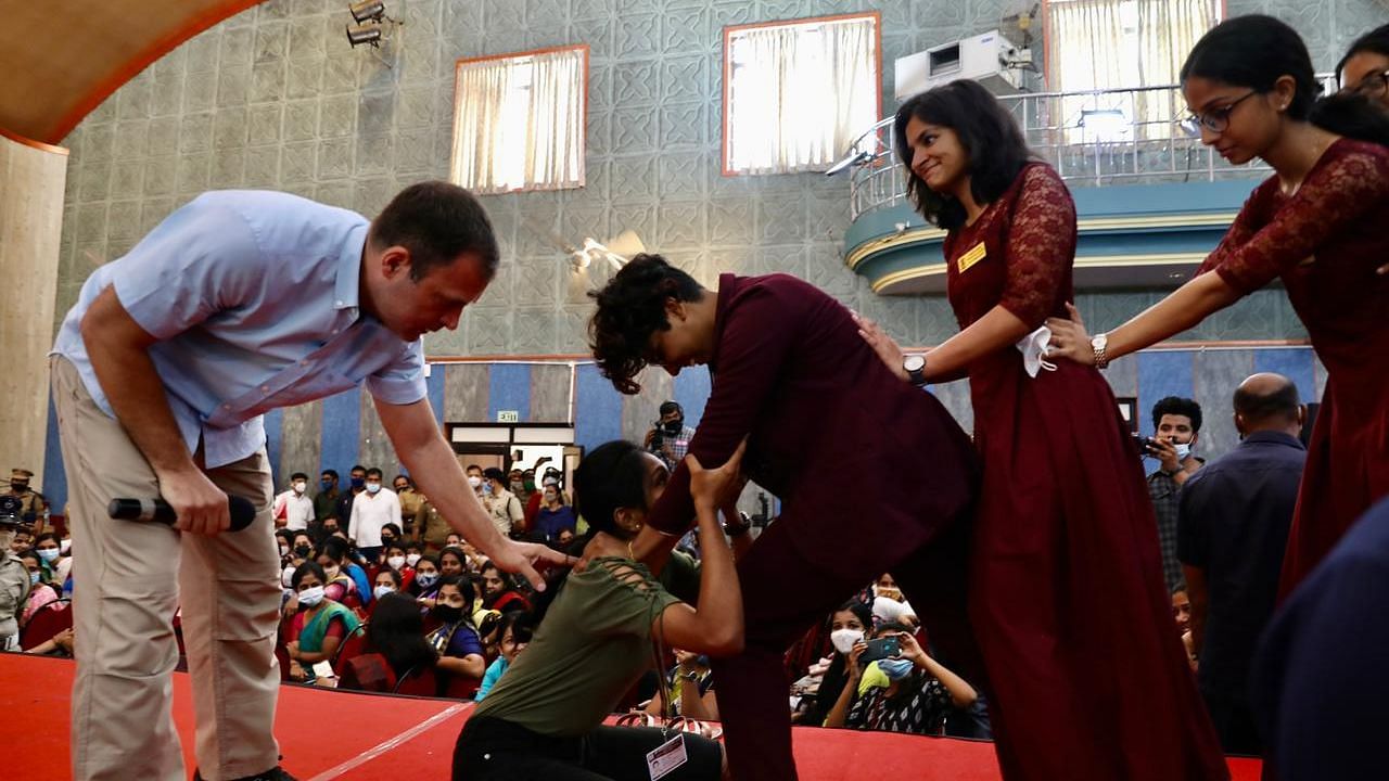 At St Theresa’s college, Rahul Gandhi summoned a few of the girl students and taught them ‘Aikido’, a Japanese martial art that he had learnt. 