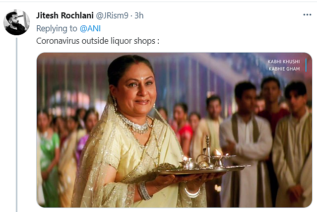 Twitter Reacts As Delhiites Crowd Liquor Stores Before Lockdown