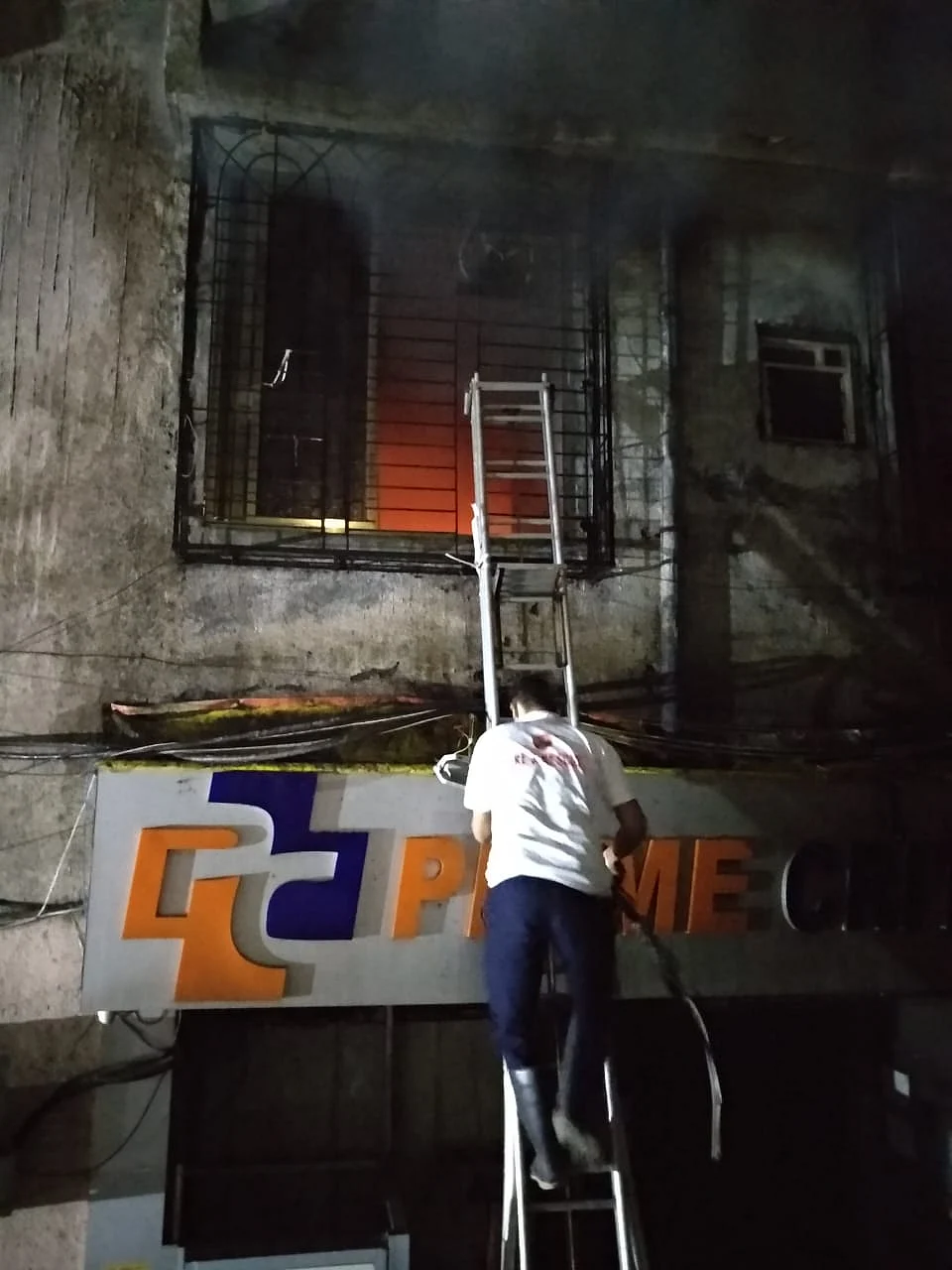 The fire rages at Prime Criticare Hospital in Mumbra, Thane, at 3.40 am on Wednesday, 28 April.