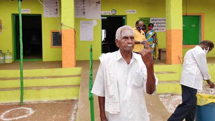 105-year-old Marappa Gounder walked his way to vote in the 16th Assembly elections. 