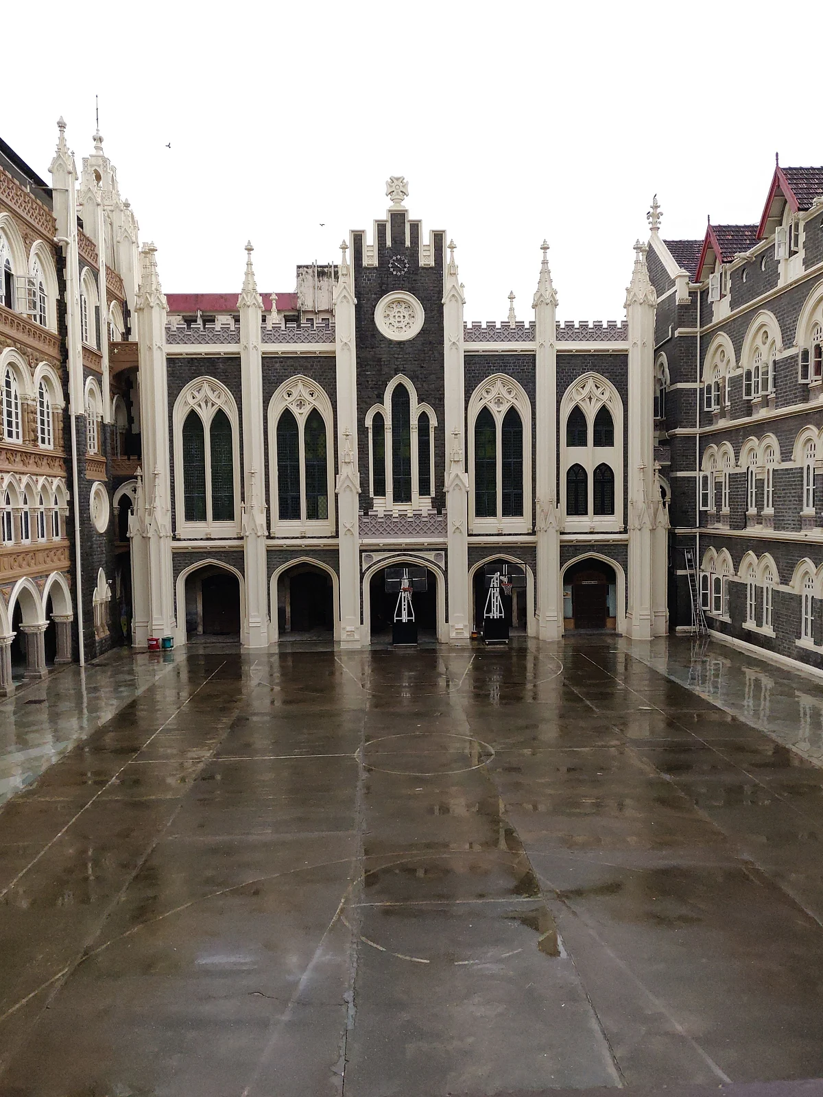 <div class="paragraphs"><p>St. Xavier's College, Mumbai.</p></div>