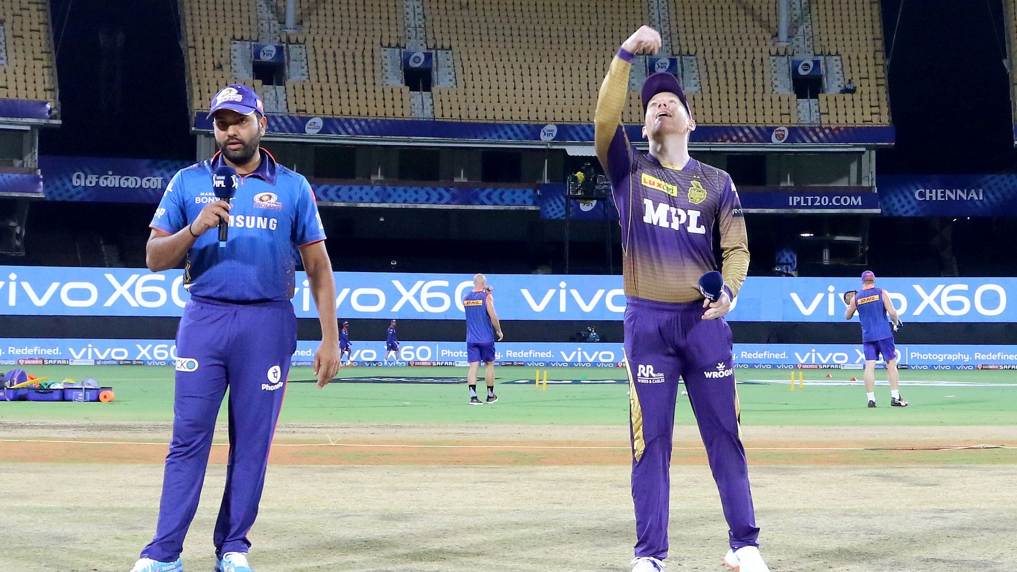 Eoin Morgan and Rohit Sharma at the toss for KKR and MI respectively.&nbsp;