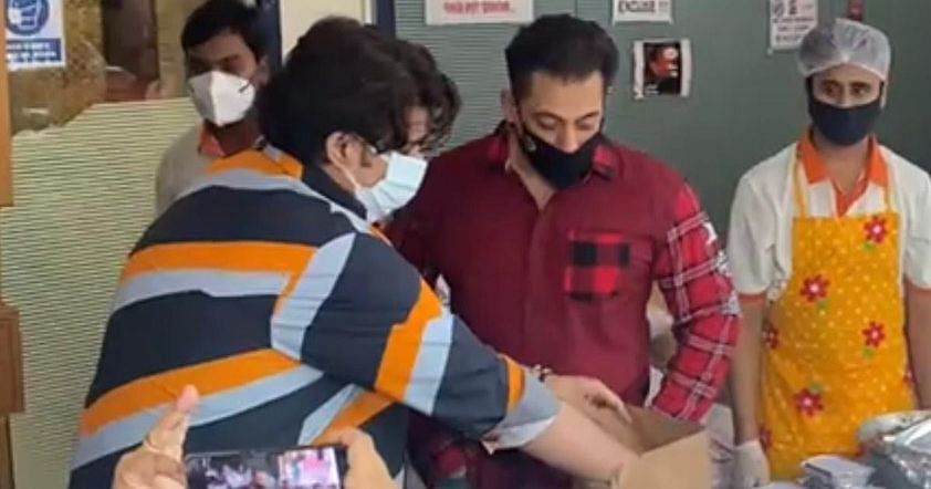 Salman Checks Quality of Food Sent to Mumbai's Frontline Workers