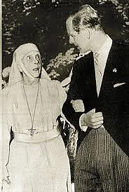 <div class="paragraphs"><p>Prince Philip with his mother Princess Alice.</p></div>