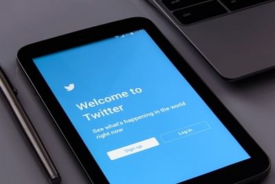 Twitter adds COVID-19 vaccine prompt in users’ timelines.