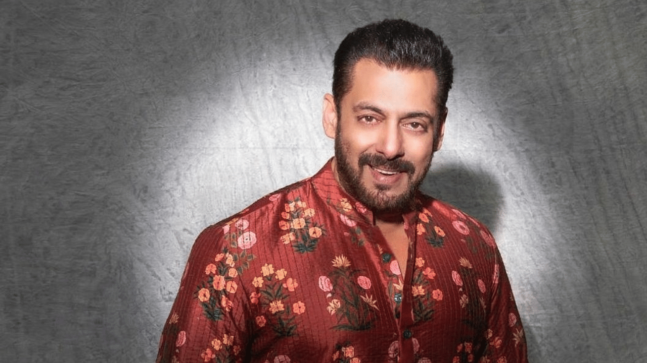 <div class="paragraphs"><p>Actor Salman Khan has been summoned by the police.</p></div>