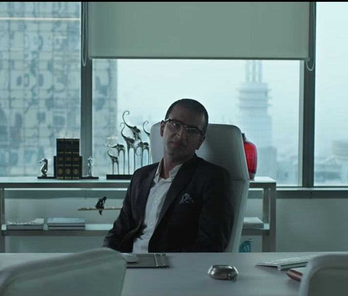 <div class="paragraphs"><p>A still from Sandeep Aur Pinky Faraar. </p></div>
