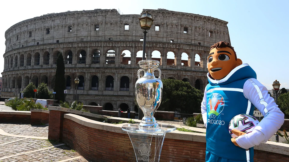 Skillzy and the Henri Delaunay Trophy in Rome