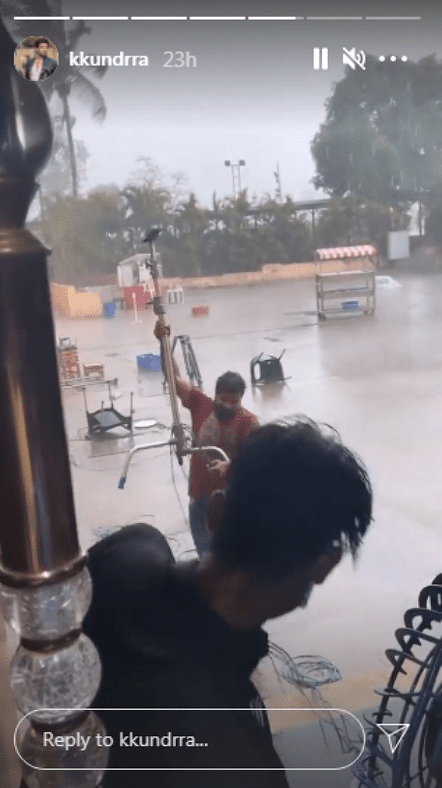 <div class="paragraphs"><p>tv sets affected by cyclone.</p></div>