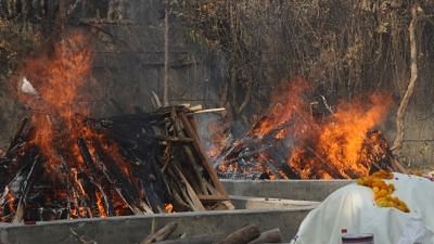 New Delhi: Mass cremation process held at a crematorium during the ongoing coronavirus pandemic, in New Delhi on Saturday, 1 May.
