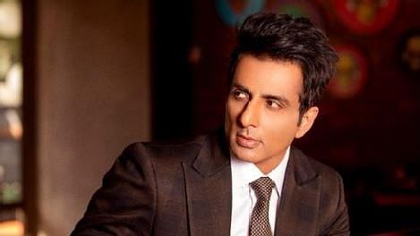 Here's How Sonu Sood Is Reaching Out to People During COVID Crisis