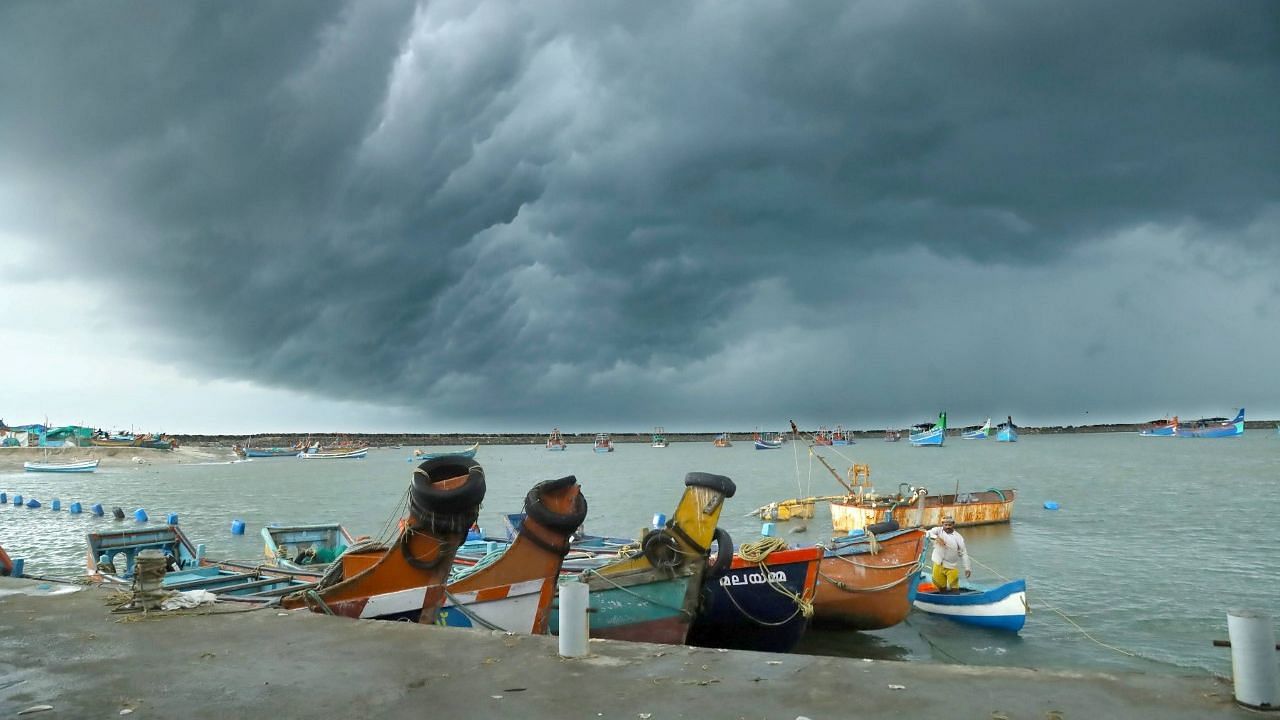 <div class="paragraphs"><p>Southwest Monsoon Has Set in Southern Kerala: IMD</p></div>