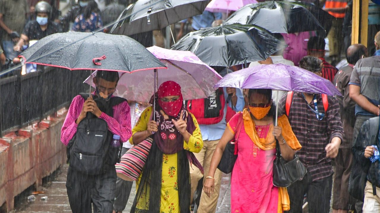 <div class="paragraphs"><p>Mumbai Rains Weather Forecast: Mumbai is expected to witness moderate rain, thundershowers in city and suburbs, with possibility of heavy to very heavy rain at isolated places, in the next 24 hours.&nbsp;</p></div>