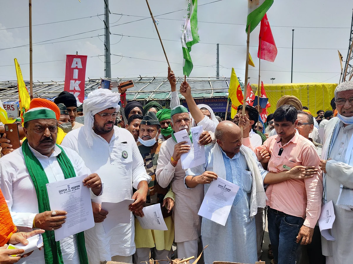 Farmers at Ghazipur border.