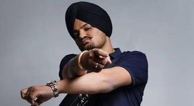 <div class="paragraphs"><p>Punjabi singer-turned-politician <a href="https://www.thequint.com/news/india/punjabi-singer-congress-sidhu-moose-wala-shot-at-punjab-mansa">Sidhu Moose Wala</a> was shot by 25 bullets, as per details of his autopsy report accessed by The Quint.</p></div>