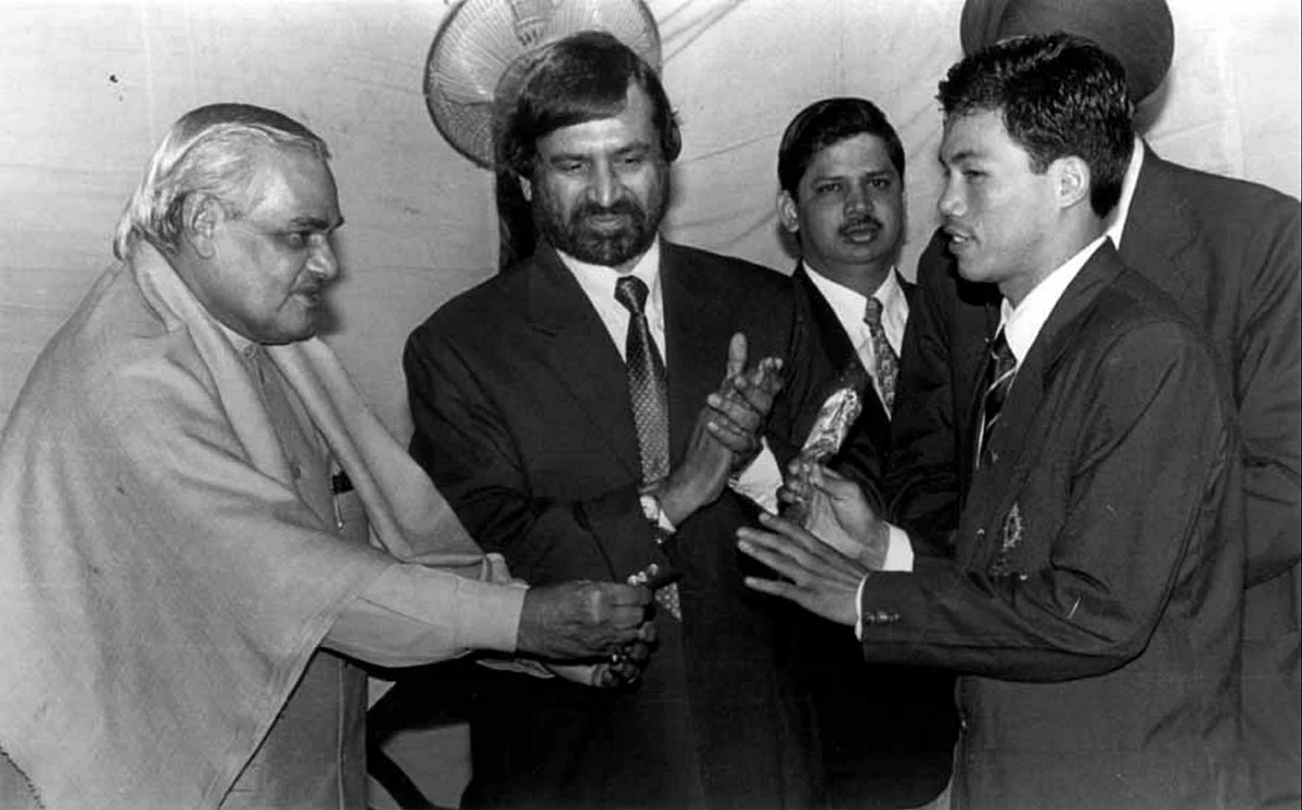 Dingko Singh with AB Vajpayee 