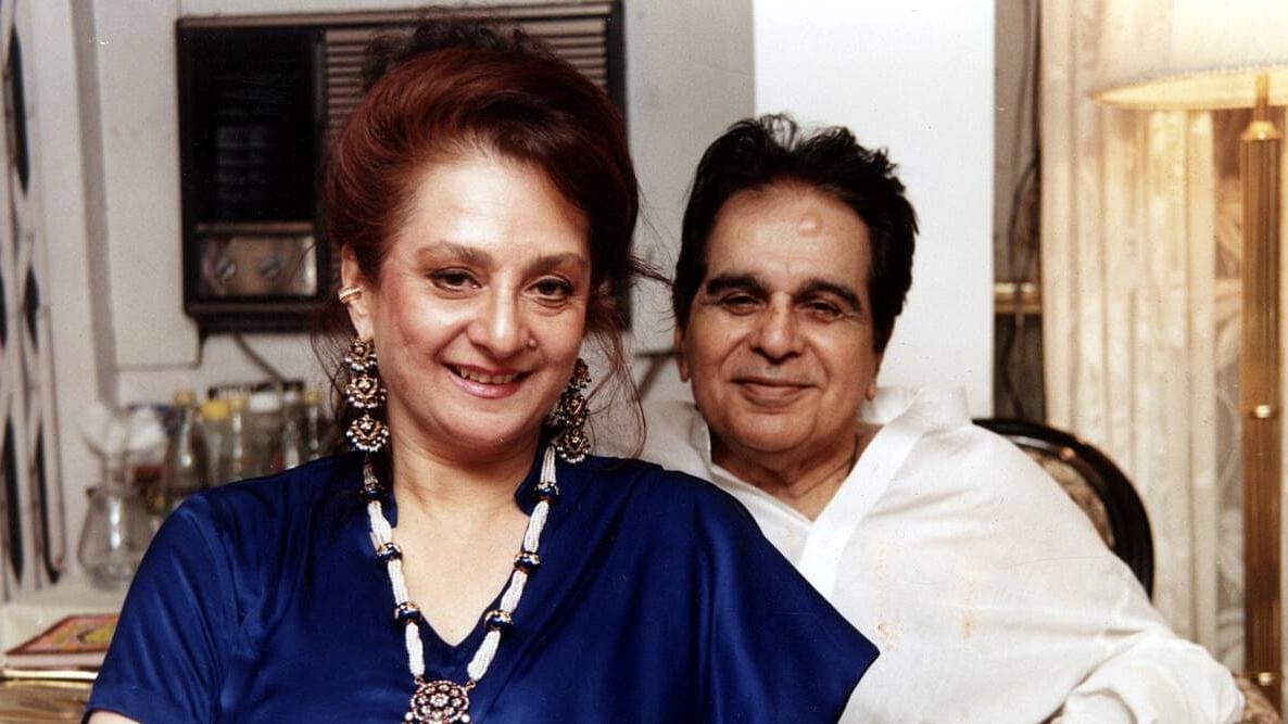 <div class="paragraphs"><p>Dilip Kumar with wife Saira Banu.</p></div>